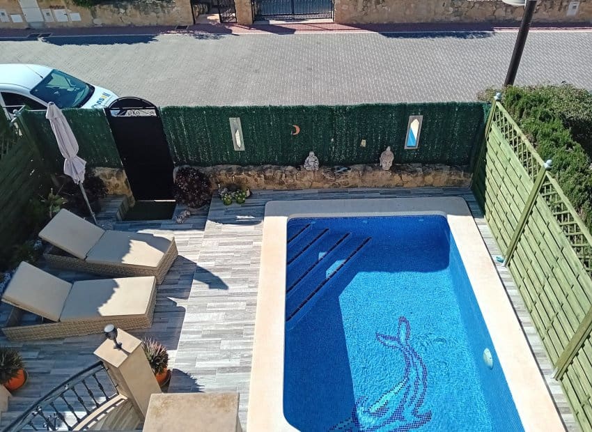 2 bedroom Bungalow for sale in Algorfa with pool - € 260,000 (Ref: 9609580)