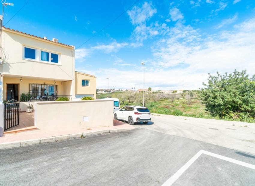 5 soverom Villa til salgs i Torremendo med svømmebasseng - € 249 000 (Ref: 9610218)