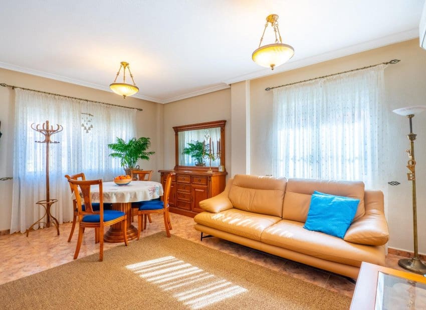 2 chambre Villa/Maison Mitoyenne à vendre à Orihuela Costa avec piscine - 258 500 € (Ref: 9613080)