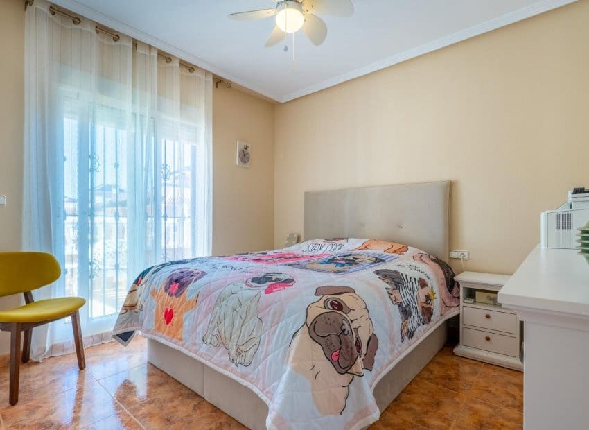 2 chambre Villa/Maison Mitoyenne à vendre à Orihuela Costa avec piscine - 258 500 € (Ref: 9613080)