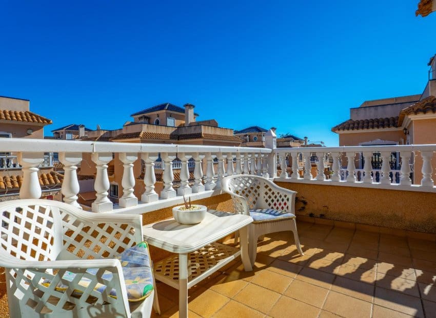 2 chambre Villa/Maison Mitoyenne à vendre à Orihuela Costa avec piscine - 258 500 € (Ref: 9613080)