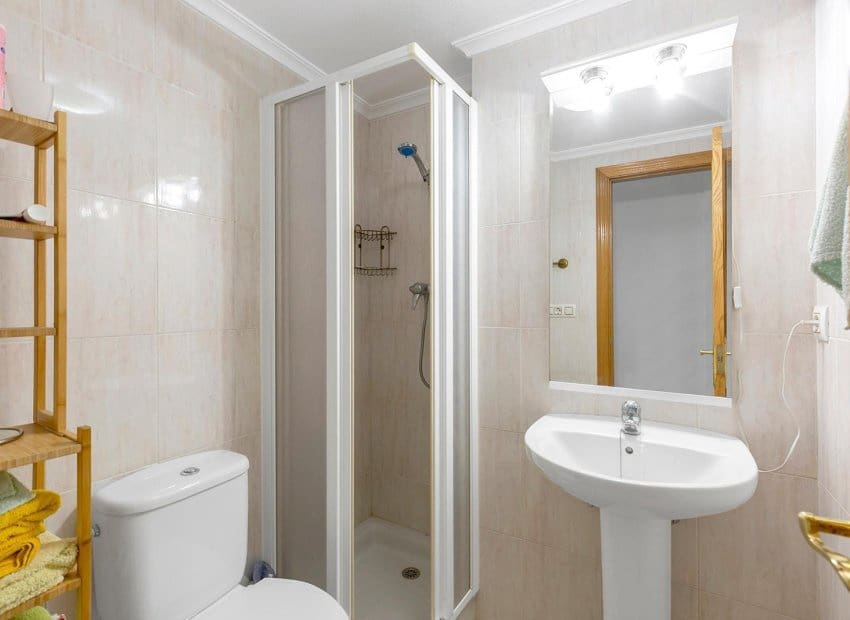 2 chambre Appartement à vendre à Torrevieja - 138 000 € (Ref: 9613081)