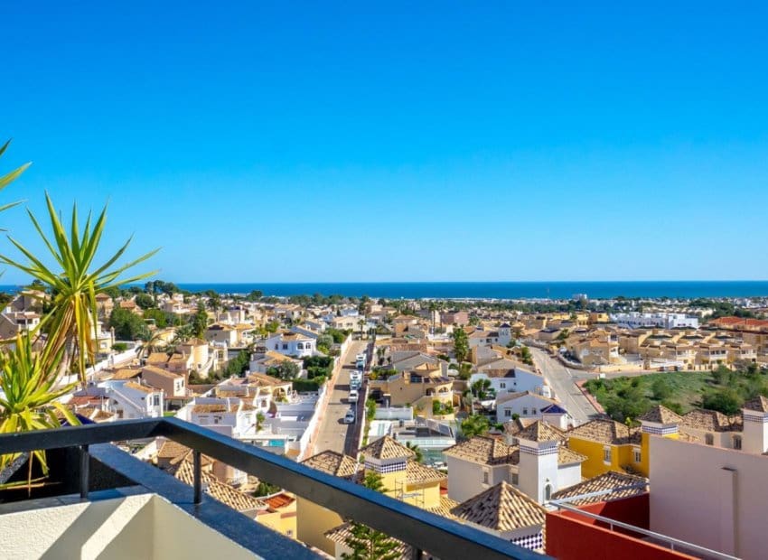 3 soveværelse Byhus til salg i Orihuela Costa med swimmingpool - € 288.000 (Ref: 9617128)
