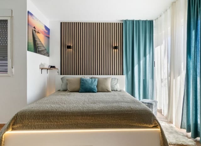 3 soveværelse Byhus til salg i Blue Lagoon med swimmingpool - € 288.000 (Ref: 9617128)