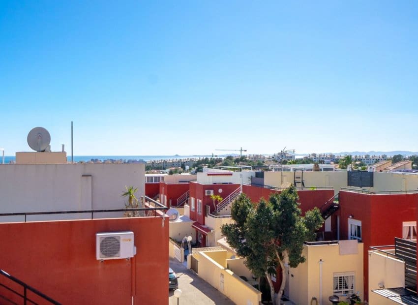 3 soveværelse Byhus til salg i Orihuela Costa med swimmingpool - € 288.000 (Ref: 9617128)