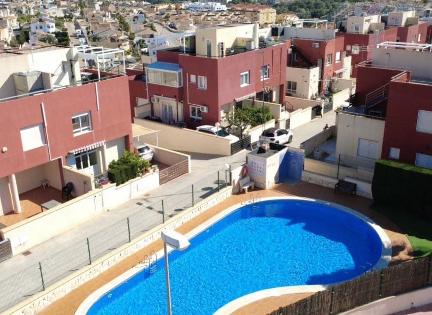 3 soveværelse Byhus til salg i Orihuela Costa med swimmingpool - € 288.000 (Ref: 9617128)