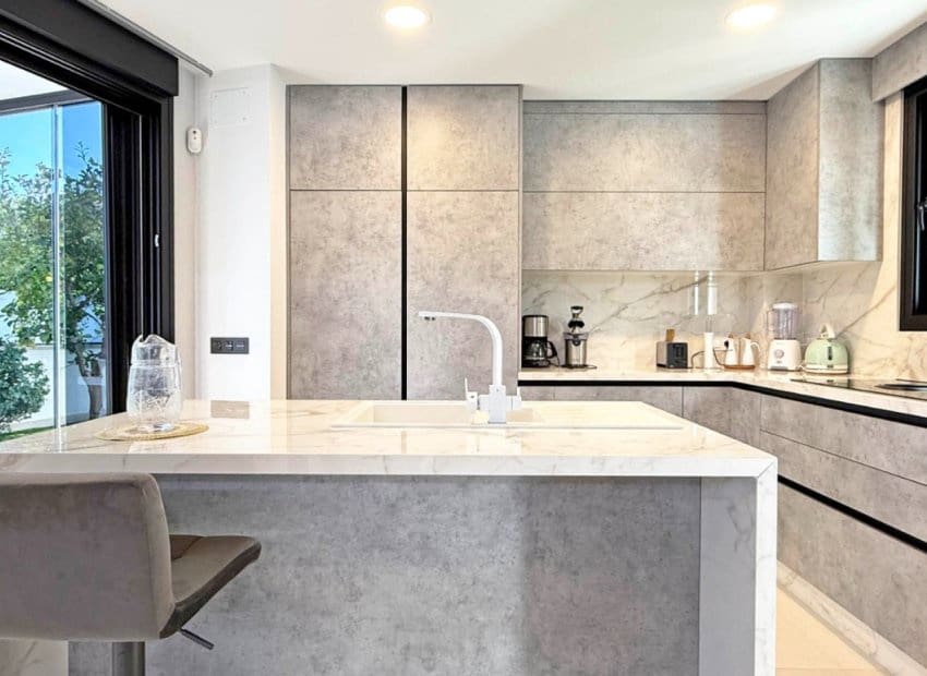 3 bedroom Villa for sale in Orihuela Costa with pool - € 475,000 (Ref: 9617129)