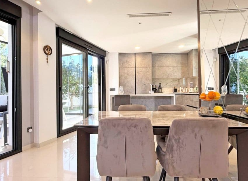 3 bedroom Villa for sale in Orihuela Costa with pool - € 475,000 (Ref: 9617129)