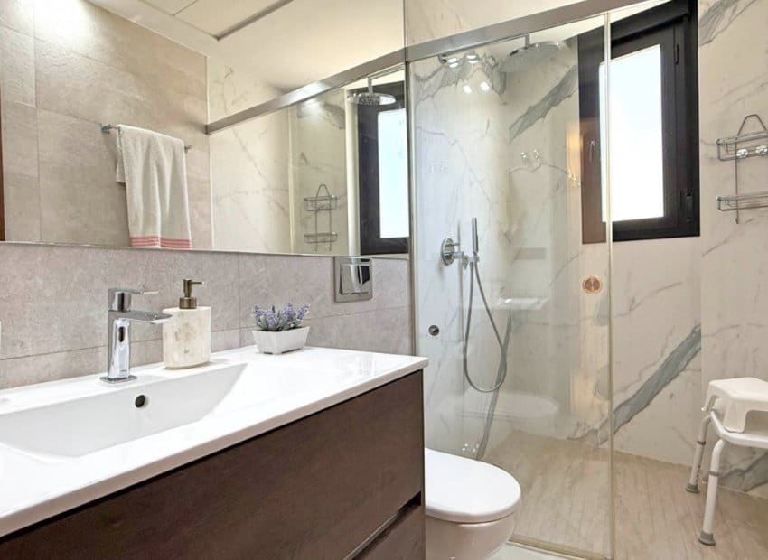 3 bedroom Villa for sale in Orihuela Costa with pool - € 475,000 (Ref: 9617129)