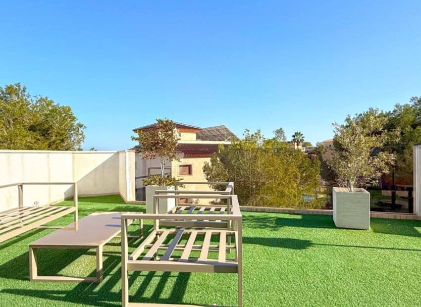 3 bedroom Villa for sale in Orihuela Costa with pool - € 475,000 (Ref: 9617129)