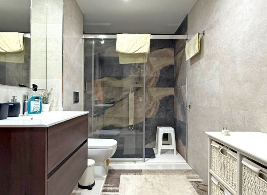 3 bedroom Villa for sale in Orihuela Costa with pool - € 475,000 (Ref: 9617129)