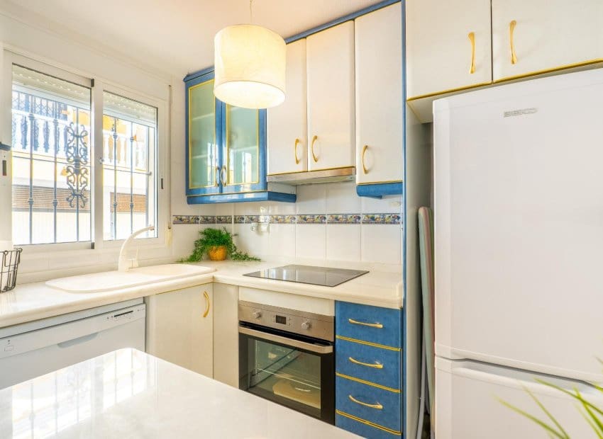 2 bedroom Terraced Villa for sale in Algorfa with pool - € 155,000 (Ref: 9617130)