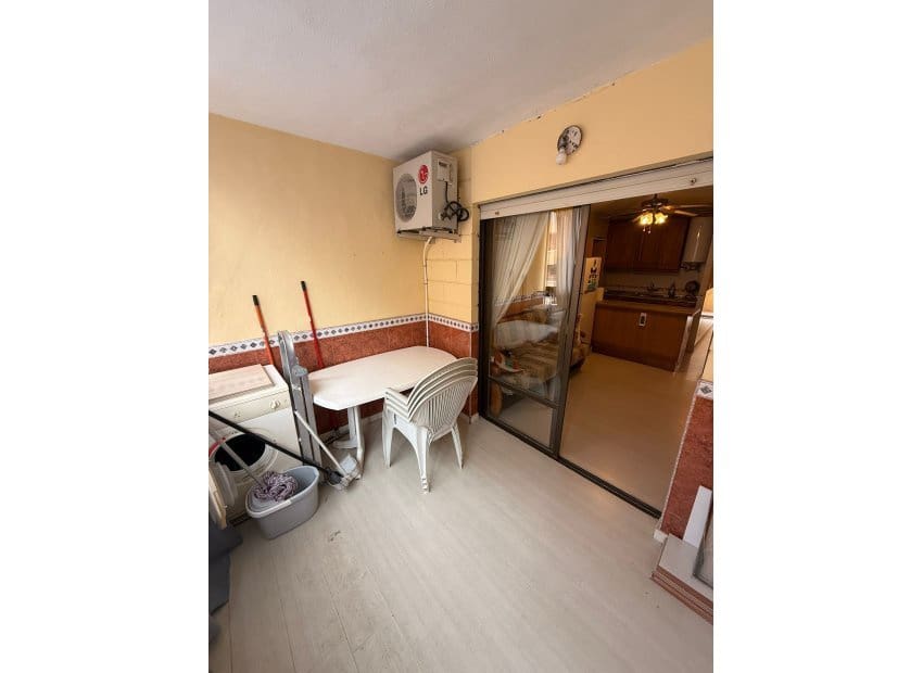 Apartamento de 2 habitaciones en Cabo Cervera en venta - 130.000 € (Ref: 9617131)