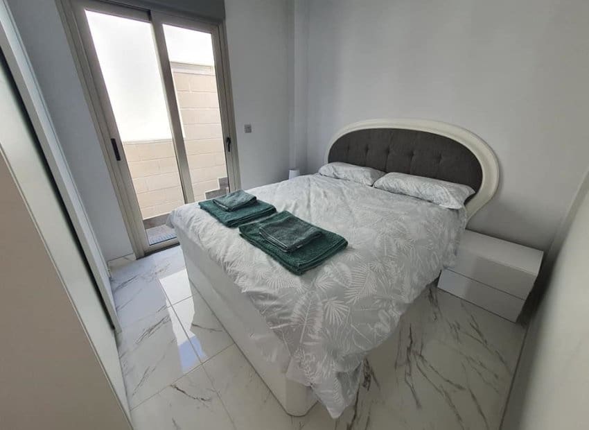 5 makuuhuone Huvila myytävänä paikassa Villamartin mukana uima-altaan - 380 000 € (Ref: 9617132)