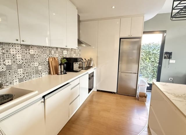 3 sovrum Villa till salu i La Zenia, Orihuela med pool - 499 999 € (Ref: 9617133)