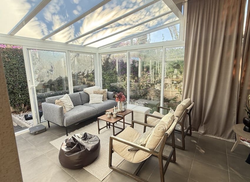 3 sovrum Villa till salu i La Zenia med pool - 499 999 € (Ref: 9617133)