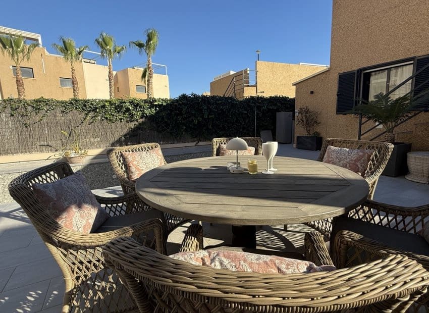 3 sovrum Villa till salu i La Zenia med pool - 499 999 € (Ref: 9617133)