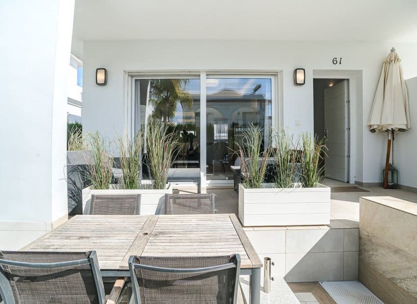 3 bedroom Semi-detached Villa for sale in Ciudad Quesada with pool - € 405,000 (Ref: 9617134)