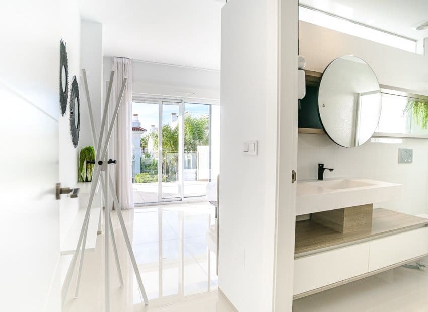 3 bedroom Semi-detached Villa for sale in Ciudad Quesada with pool - € 405,000 (Ref: 9617134)