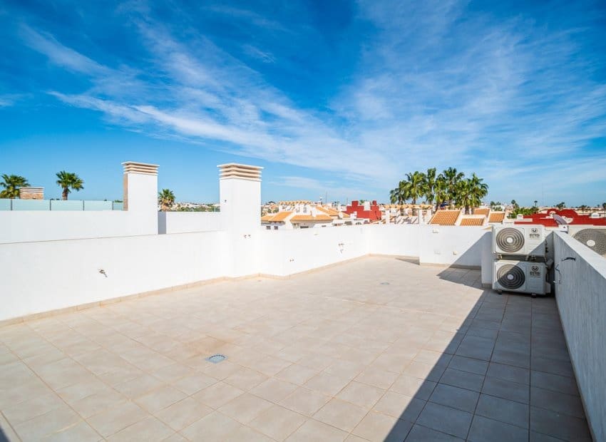 3 bedroom Semi-detached Villa for sale in Ciudad Quesada with pool - € 405,000 (Ref: 9617134)