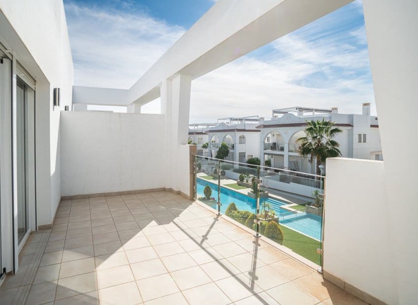 3 bedroom Semi-detached Villa for sale in Ciudad Quesada with pool - € 405,000 (Ref: 9617134)