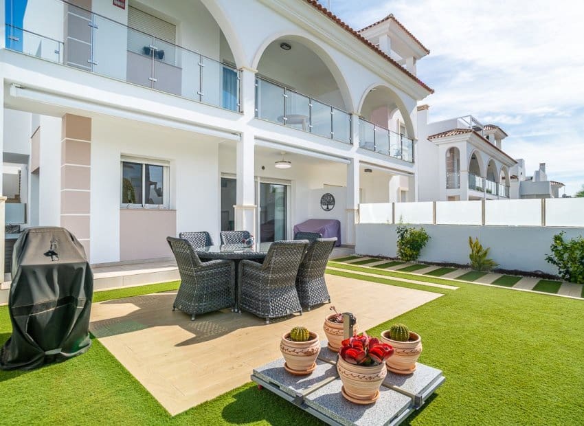 2 soverom Leilighet til salgs i Ciudad Quesada med svømmebasseng - € 319 500 (Ref: 9617135)