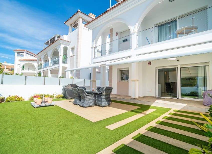 2 soverom Leilighet til salgs i Ciudad Quesada med svømmebasseng - € 319 500 (Ref: 9617135)