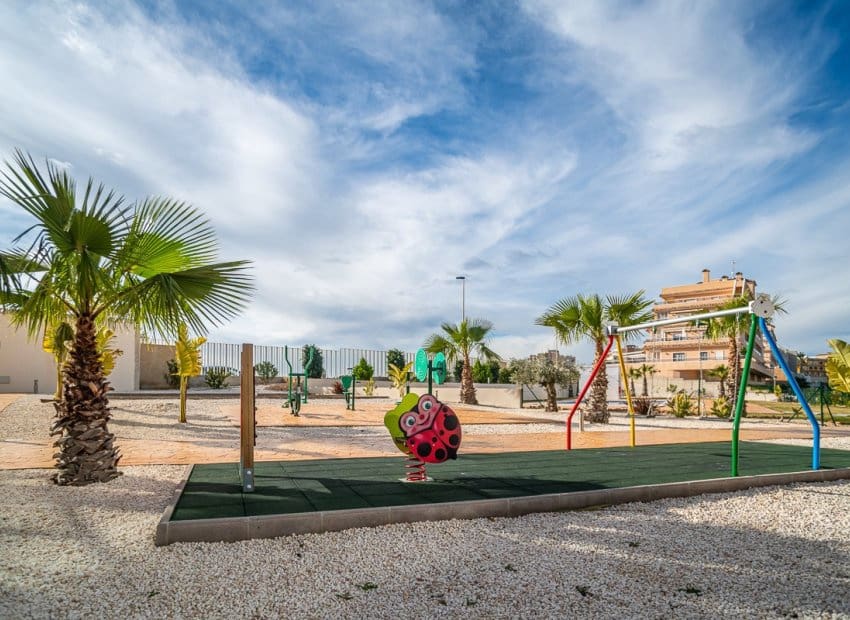 3 soveværelse Lejlighed til salg i Orihuela Costa med swimmingpool - € 360.000 (Ref: 9617136)