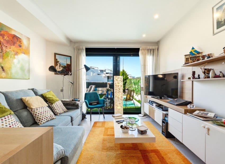 2 soveværelse Villa til salg i Benijofar med swimmingpool - € 349.000 (Ref: 9617137)