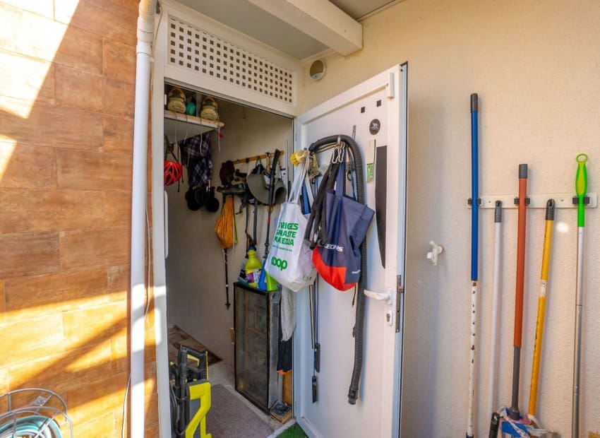 2 soveværelse Villa til salg i Benijofar med swimmingpool - € 349.000 (Ref: 9617137)