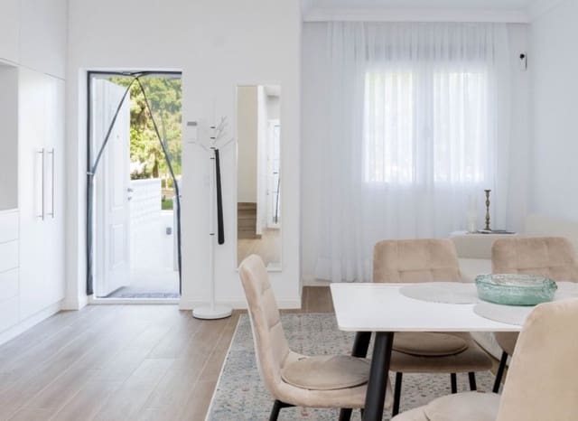 Casa de 3 habitaciones en La Zenia, Orihuela en venta - 318.000 € (Ref: 9622008)