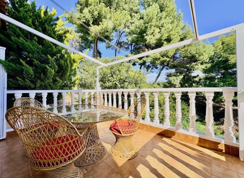 2 soverom Rekkehus til salgs i Filipinas med svømmebasseng - € 245 000 (Ref: 9623235)