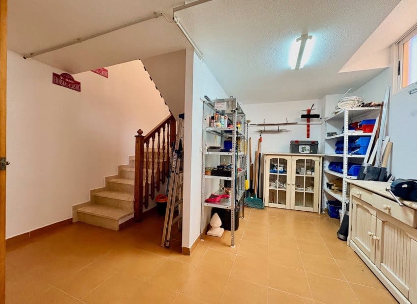 2 soverom Rekkehus til salgs i Filipinas med svømmebasseng - € 245 000 (Ref: 9623235)