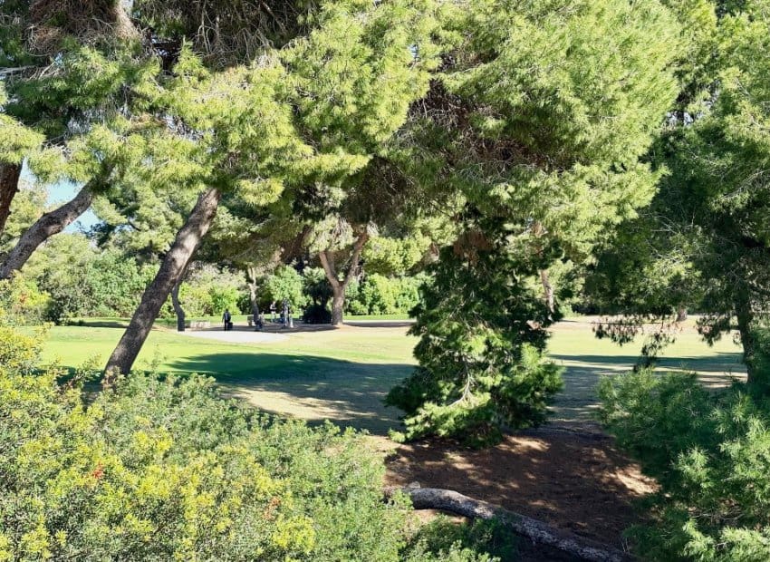 2 soverom Rekkehus til salgs i Filipinas med svømmebasseng - € 245 000 (Ref: 9623235)