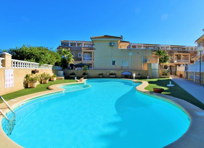 3 camera da letto Casa in vendita in Playa Flamenca con piscina - 234.900 € (Rif: 9626126)