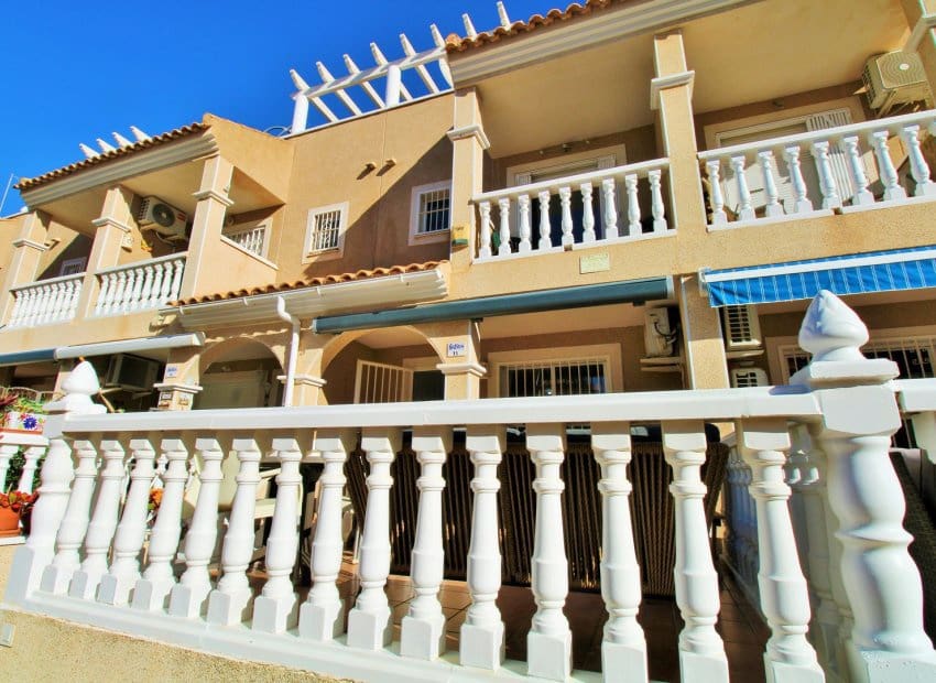 3 camera da letto Casa in vendita in Playa Flamenca con piscina - 234.900 € (Rif: 9626126)