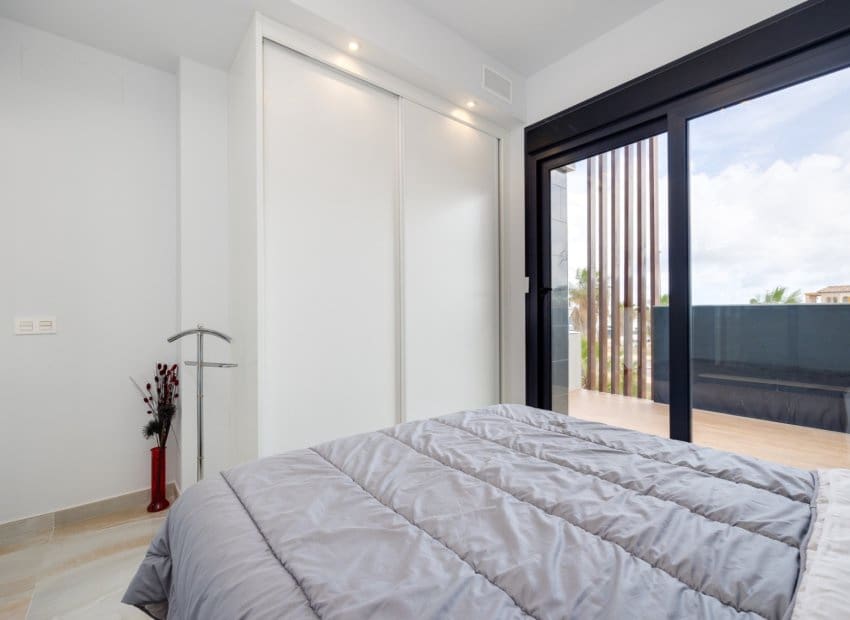 3 slaapkamer Villa te koop in Orihuela Costa met zwembad - € 850.000 (Ref: 9626377)