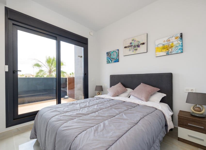 3 slaapkamer Villa te koop in Orihuela Costa met zwembad - € 850.000 (Ref: 9626377)