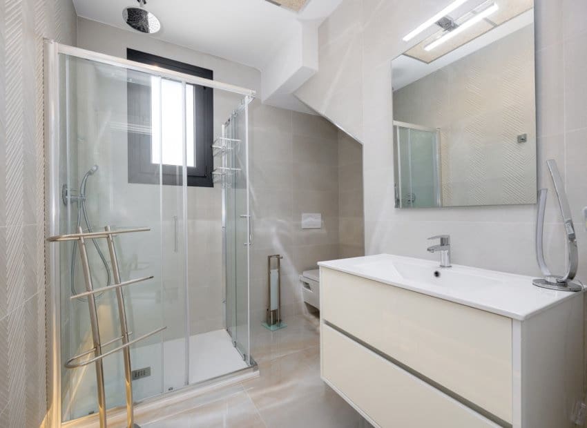 3 slaapkamer Villa te koop in Orihuela Costa met zwembad - € 850.000 (Ref: 9626377)