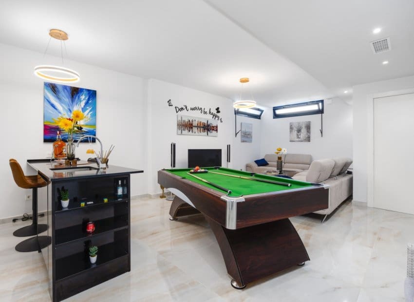 3 slaapkamer Villa te koop in Orihuela Costa met zwembad - € 850.000 (Ref: 9626377)