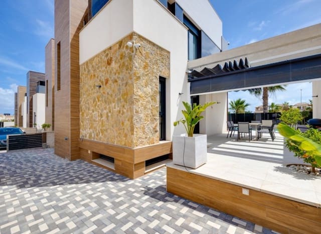 3 slaapkamer Villa te koop in Lomas de Cabo Roig - Los Dolses, Orihuela met zwembad - € 850.000 (Ref: 9626377)