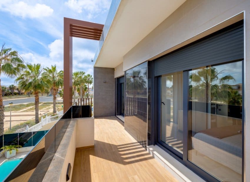 3 slaapkamer Villa te koop in Orihuela Costa met zwembad - € 850.000 (Ref: 9626377)