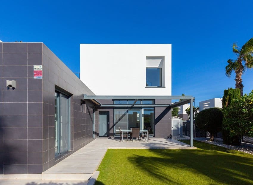 3 slaapkamer Villa te koop in Algorfa met zwembad - € 349.900 (Ref: 9626378)