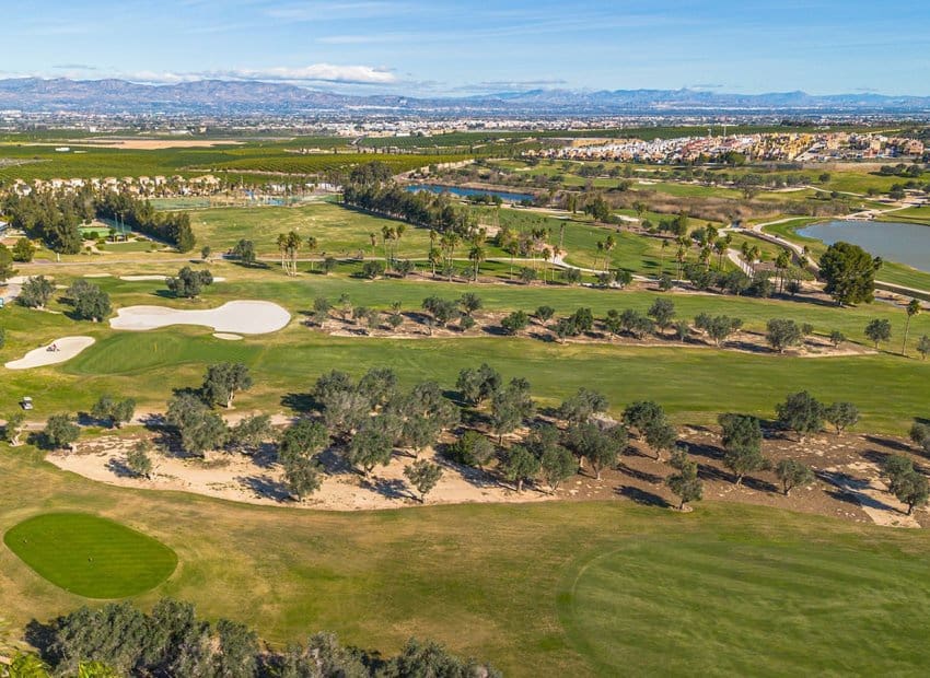 3 slaapkamer Villa te koop in Algorfa met zwembad - € 349.900 (Ref: 9626378)