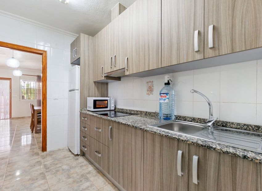 2 soveværelse Rækkehus til salg i Santiago de la Ribera med swimmingpool - € 205.000 (Ref: 9626379)