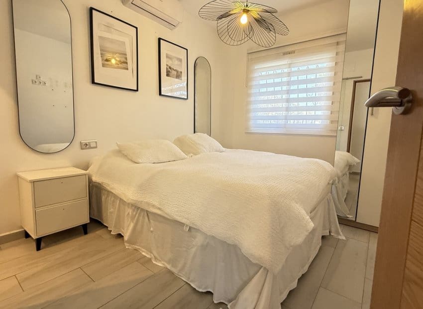 2 sovrum Villa till salu i Villamartin med pool - 255 000 € (Ref: 9626382)