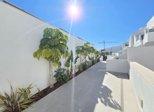 Apartamento de 2 habitaciones en Pilar de la Horadada ciudad, Pilar de la Horadada en venta con piscina - 279.000 € (Ref: 9626609)