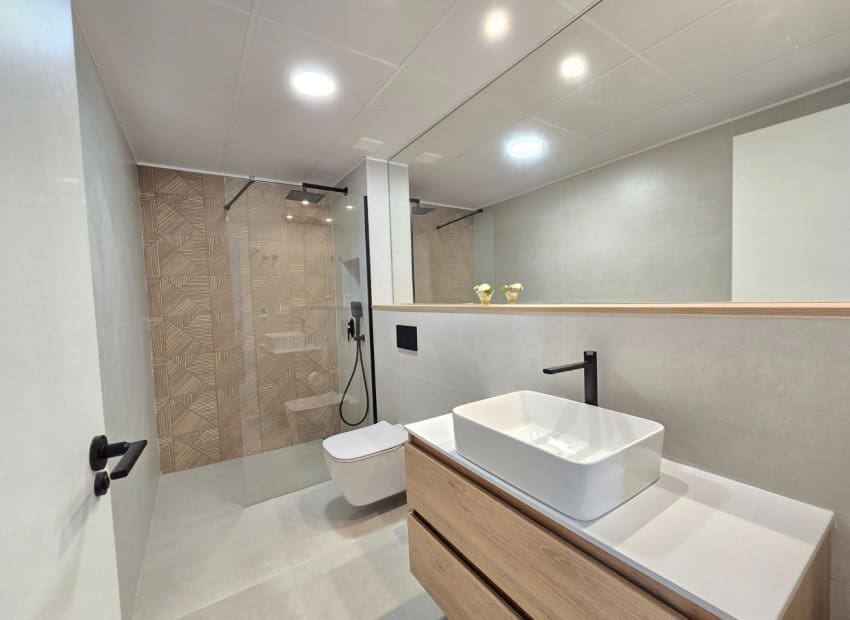 Apartamento de 2 habitaciones en Pilar de la Horadada en venta con piscina - 279.000 € (Ref: 9626609)