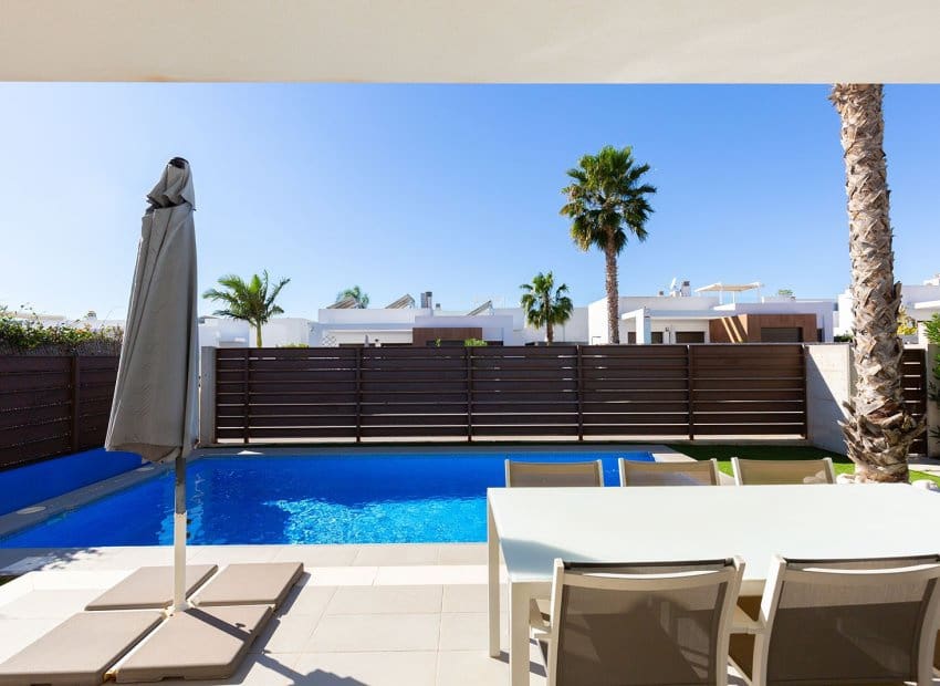 3 slaapkamer Villa te koop in Vistabella met zwembad - € 379.000 (Ref: 9631470)