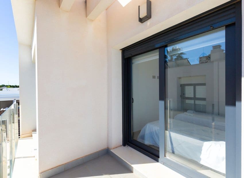 3 slaapkamer Villa te koop in Vistabella met zwembad - € 379.000 (Ref: 9631470)